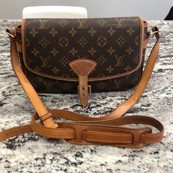 Louis Vuitton Handbags - Open to offers ❤️ LV sologne crossbody
